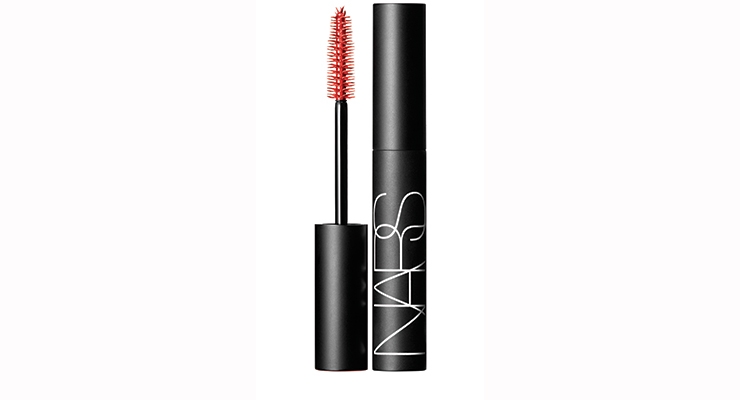 Lip Color and Mascara in High-Performance Packages