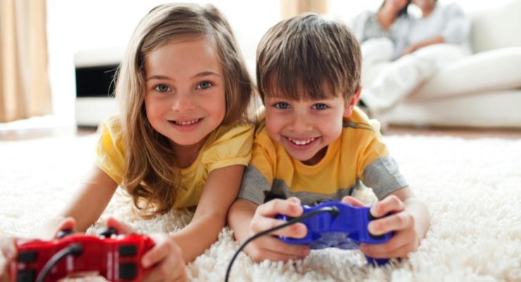 Gamer’s Thumb? Get Up, Get Moving to Avoid Repetitive Stress Injuries