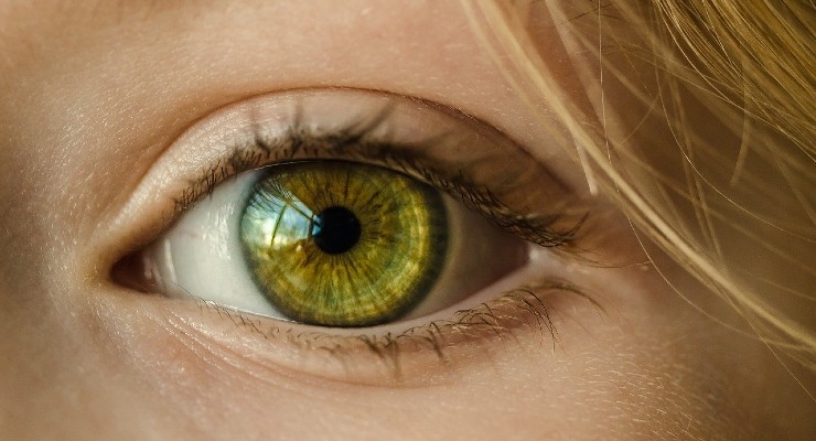 Alcon Launches Vivity Presbyopia-Correcting IOL in Europe