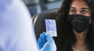 Alaska Airlines, EO Partner to Provide Wipes to Passengers