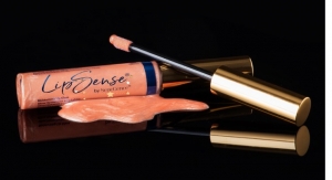 SeneGence Introduces The Gemini Sign LipSense Moisturizing Gloss