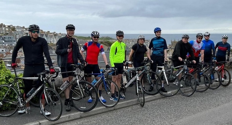 Linx Associates Get on Their Bikes for Charity