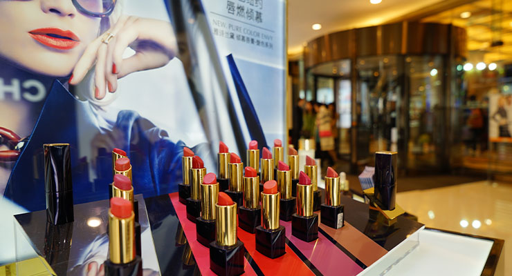 Lifting Moods in China’s  Downbeat Beauty Market
