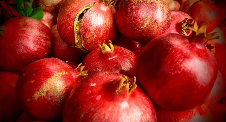Pomegranate Extract Linked to Potential Eye Health Benefits 