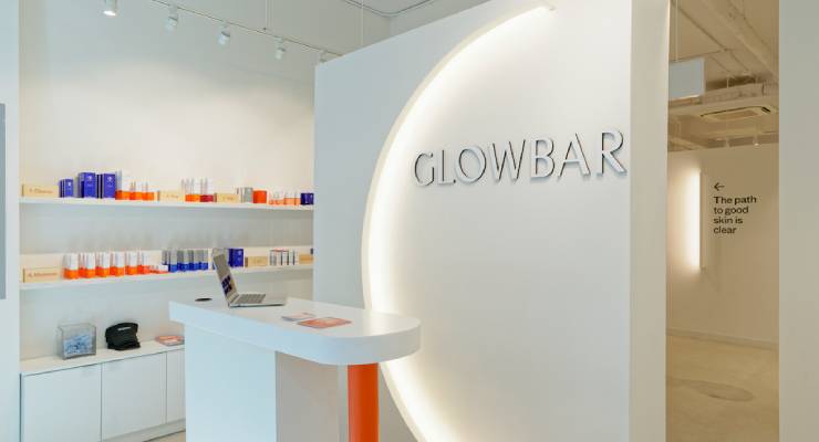 Glowbar Opens 10th Studio